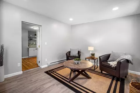 156 Florence St, Springfield, MA 01105 photo 14