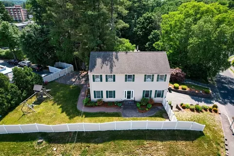 26 Temple St, Framingham, MA 01701