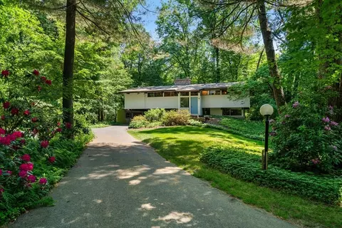 35 Sedgemeadow Rd, Wayland, MA 01778