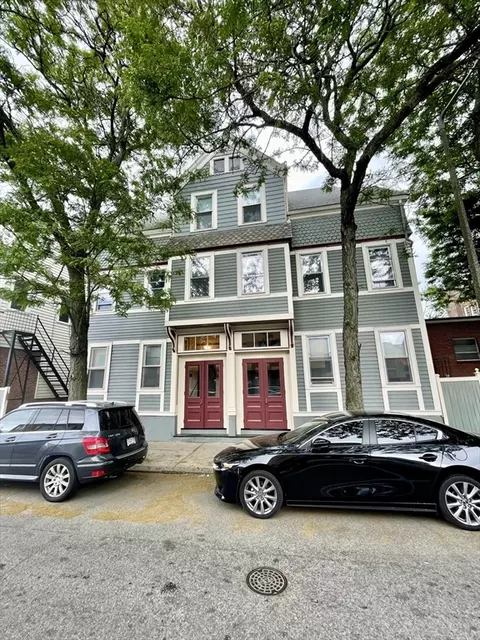 68-70 L St, Boston, MA 02127