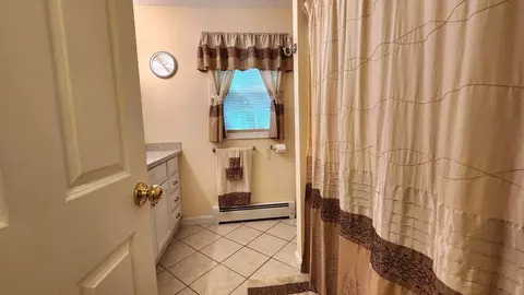 Bath - 99 Prospect St, Hardwick, MA 01031 photo 1 of 4