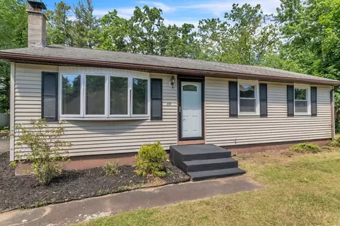 10 Monska Dr, Easthampton, MA 01027