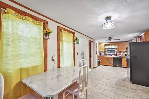 17 Forkey Ave, Worcester, MA 01603 photo 5