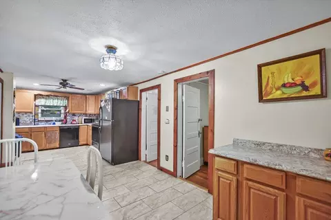 17 Forkey Ave, Worcester, MA 01603 photo 7