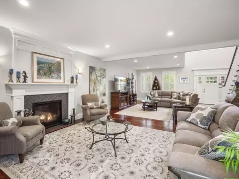 19 Margaret St, Acushnet, MA 02743 photo 9