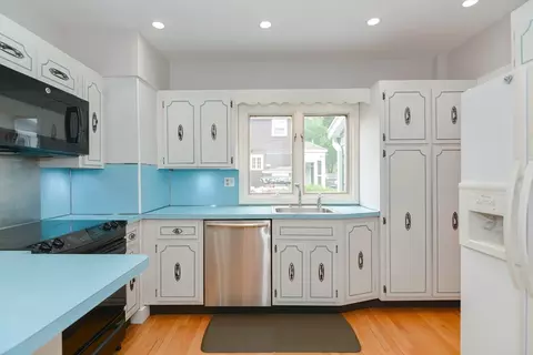 33 Riverside Pl, Walpole, MA 02081 photo 16