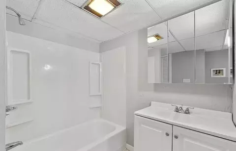 Bath - 13 Central St, Brookfield, MA 01506 photo 4 of 5