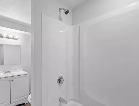 Bath - 13 Central St, Brookfield, MA 01506 photo 1 of 5