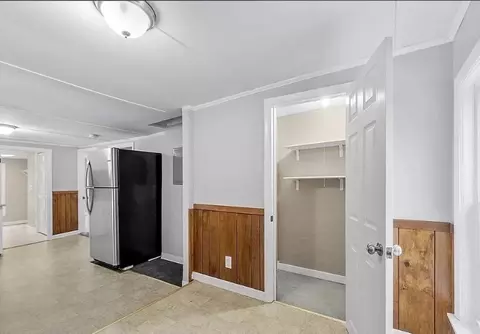 Entry Way - 13 Central St, Brookfield, MA 01506 photo 4 of 5