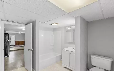 Bath - 13 Central St, Brookfield, MA 01506 photo 3 of 5