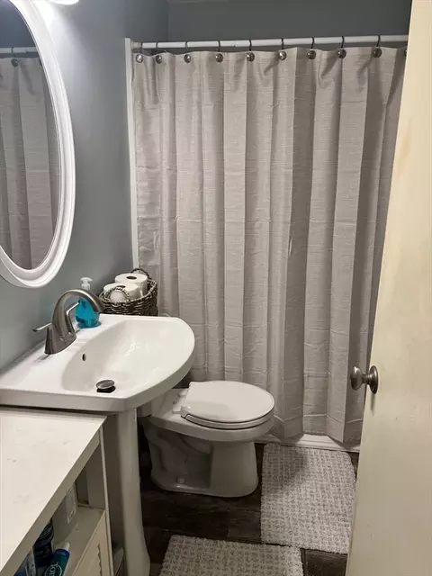 37 Ashmore Rd, Worcester, MA 01602 photo 4