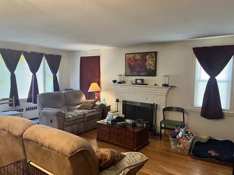 37 Ashmore Rd, Worcester, MA 01602 photo 5