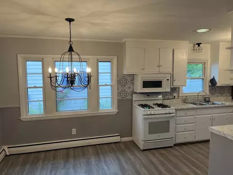 36 Arvilla St, Springfield, MA 01118 photo 12