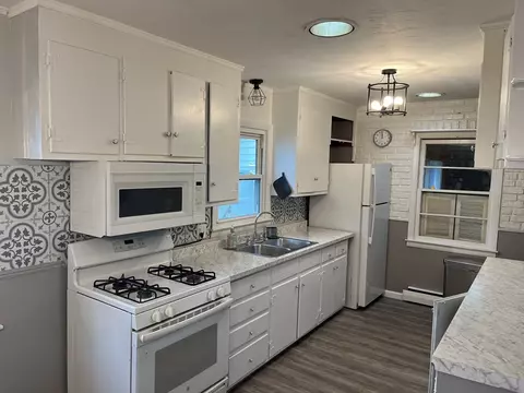 36 Arvilla St, Springfield, MA 01118 photo 11