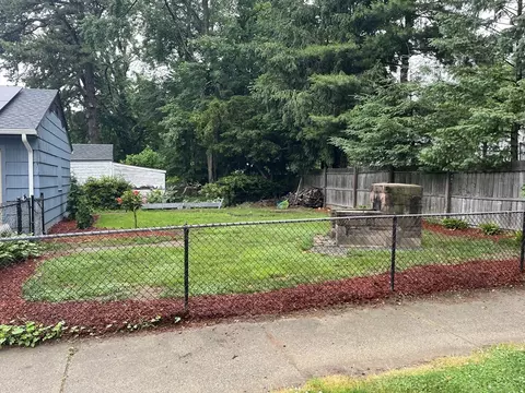 36 Arvilla St, Springfield, MA 01118 photo 3