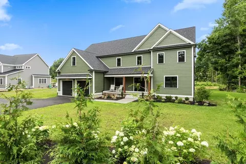 21 North St, Danvers, MA 01923 photo 3