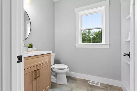 21 North St, Danvers, MA 01923 photo 8