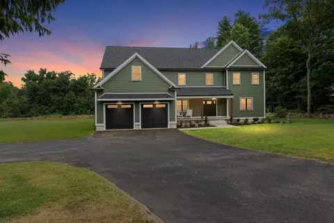 21 North St, Danvers, MA 01923 photo 2