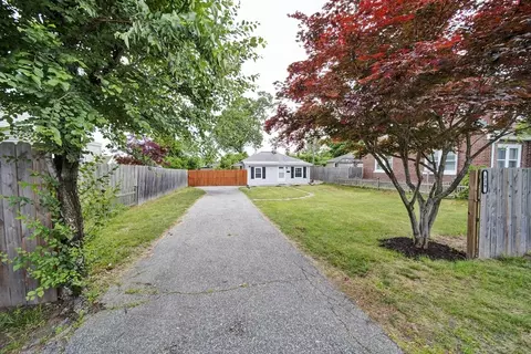 Exterior - 339 Abbott St, Springfield, MA 01118 photo 5 of 7