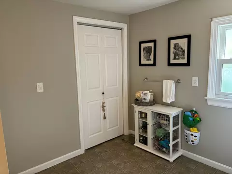 77 8th Ave, Chicopee, MA 01020 photo 29