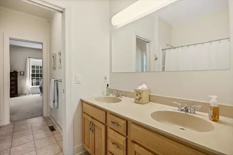 2 Eagles Cir, Berkley, MA 02779 photo 23