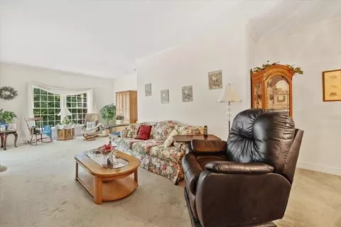 2 Eagles Cir, Berkley, MA 02779 photo 12