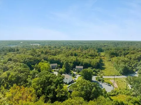 2 Eagles Cir, Berkley, MA 02779 photo 35