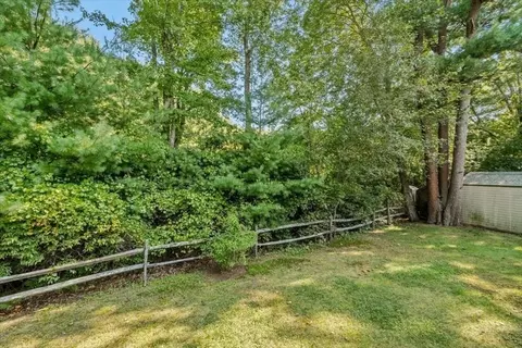 2 Eagles Cir, Berkley, MA 02779 photo 7