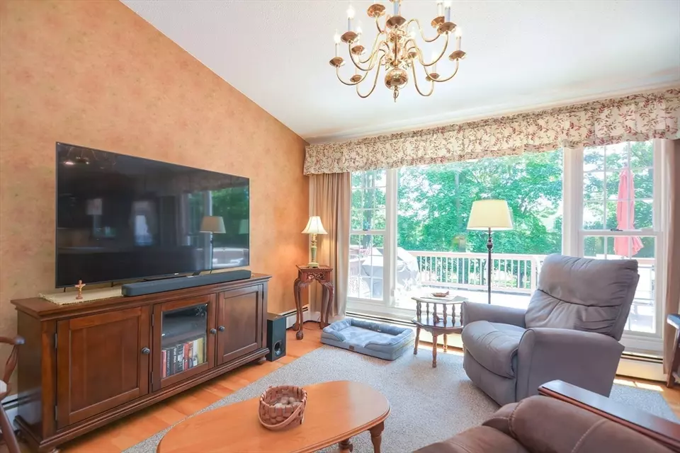Living - 115 Highcrest Rd, Fall River, MA 02720 photo 3 of 6