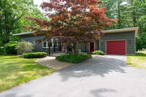 24 Savoie St, Bedford, NH 03110