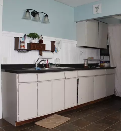 Kitchen - 79-81 Silver St, Springfield, MA 01107 photo 2 of 6