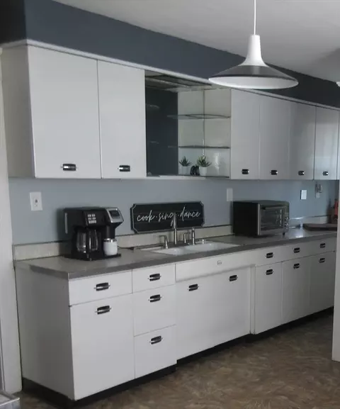 Kitchen - 79-81 Silver St, Springfield, MA 01107 photo 4 of 6
