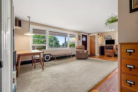 55 Robert Rd, Marblehead, MA 01945 photo 6