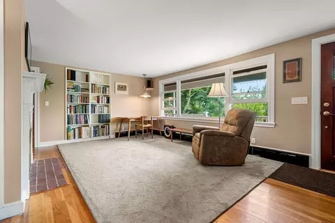 55 Robert Rd, Marblehead, MA 01945 photo 4