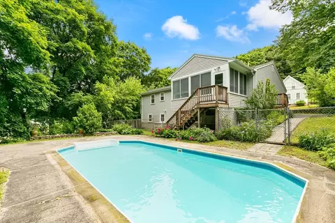 143 Liberty St, Marlborough, MA 01752