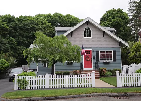 52 Pearson St, Saugus, MA 01906
