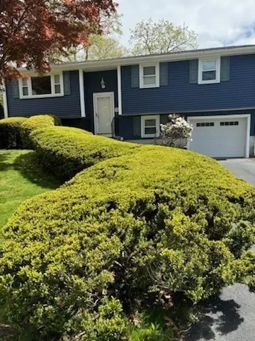51 Ray Ave, Brockton, MA 02301