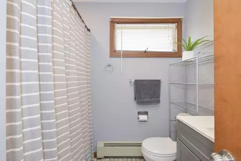 Bath - 181 Belmont St, Everett, MA 02149 photo 2 of 3