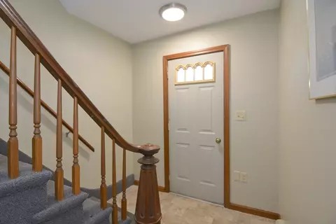 Entry Way - 181 Belmont St, Everett, MA 02149 photo 4 of 4
