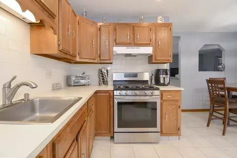 Kitchen - 181 Belmont St, Everett, MA 02149 photo 2 of 4