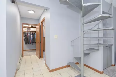 Entry Way - 181 Belmont St, Everett, MA 02149 photo 2 of 4