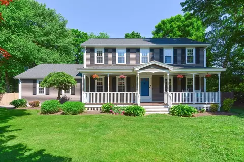 1 Reardons Field Ln, North Attleborough, MA 02763