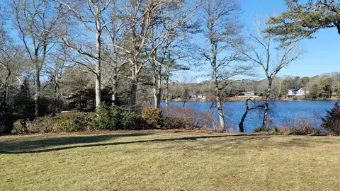 83 Pond View Dr, Barnstable, MA 02632 photo 10