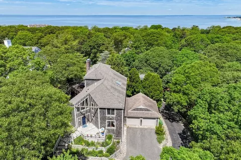 46 Clowes Dr, Falmouth, MA 02540