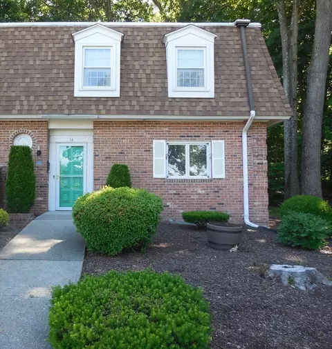 39 W Summit St #14, South Hadley, MA 01075