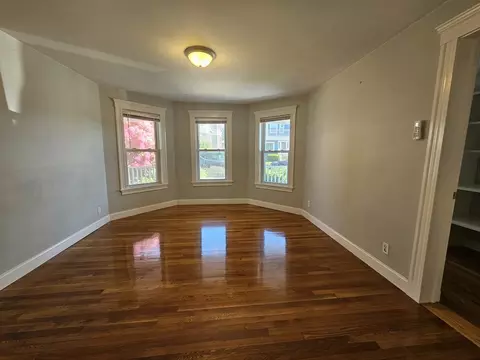 Living - 103 Summit Ave #2, Winthrop, MA 02152 photo 4 of 4