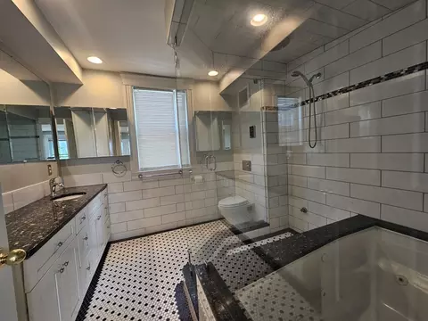 Bath - 103 Summit Ave #2, Winthrop, MA 02152 photo 1 of 4