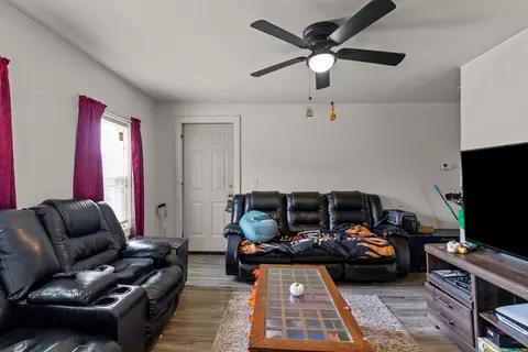 126 Earle St, Woonsocket, RI 02895 photo 23