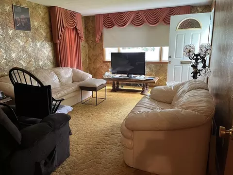 100 Rowland St, Springfield, MA 01107 photo 7