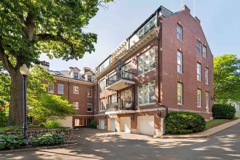 Exterior - 232 Summit Ave #A5, Brookline, MA 02446 photo 3 of 3